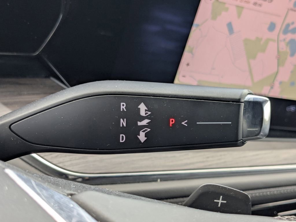 Certified 2025 Chevrolet Suburban Z71 AWD/4WD image 36