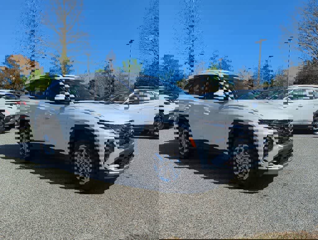 New 2026 Hyundai Tucson SE image 9