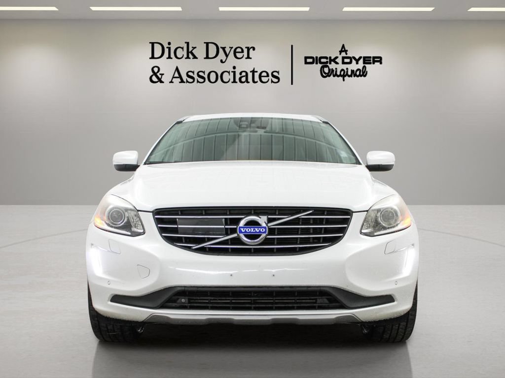 Used 2017 Volvo XC60 T6 Inscription w/ Advanced Package AWD/4WD image 4