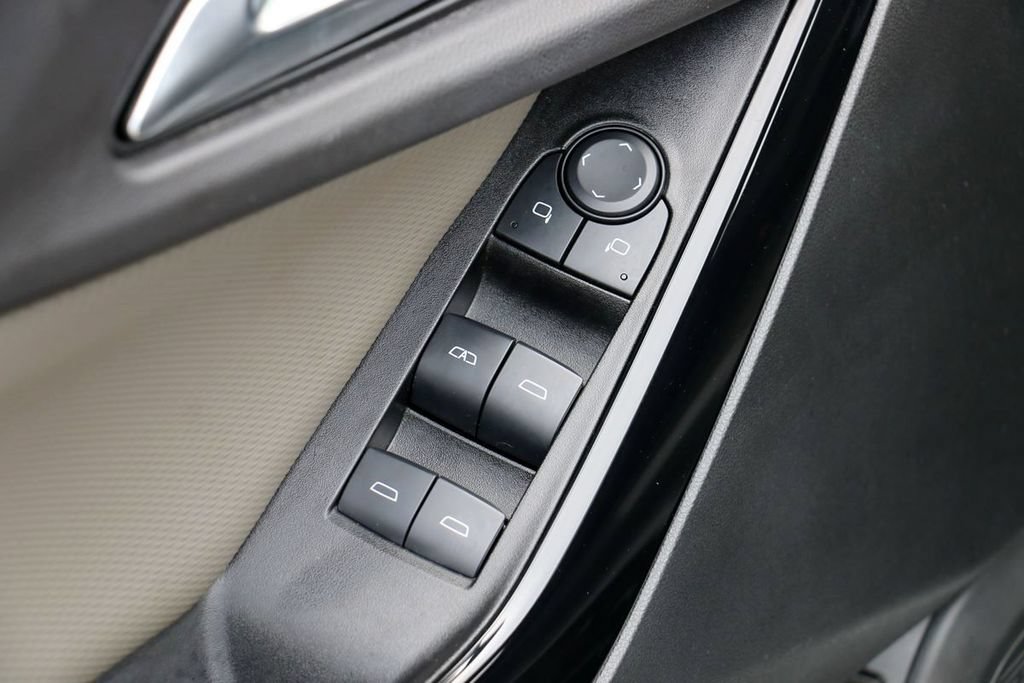 Used 2025 Chevrolet Equinox LT w/ Convenience Package II AWD/4WD image 16