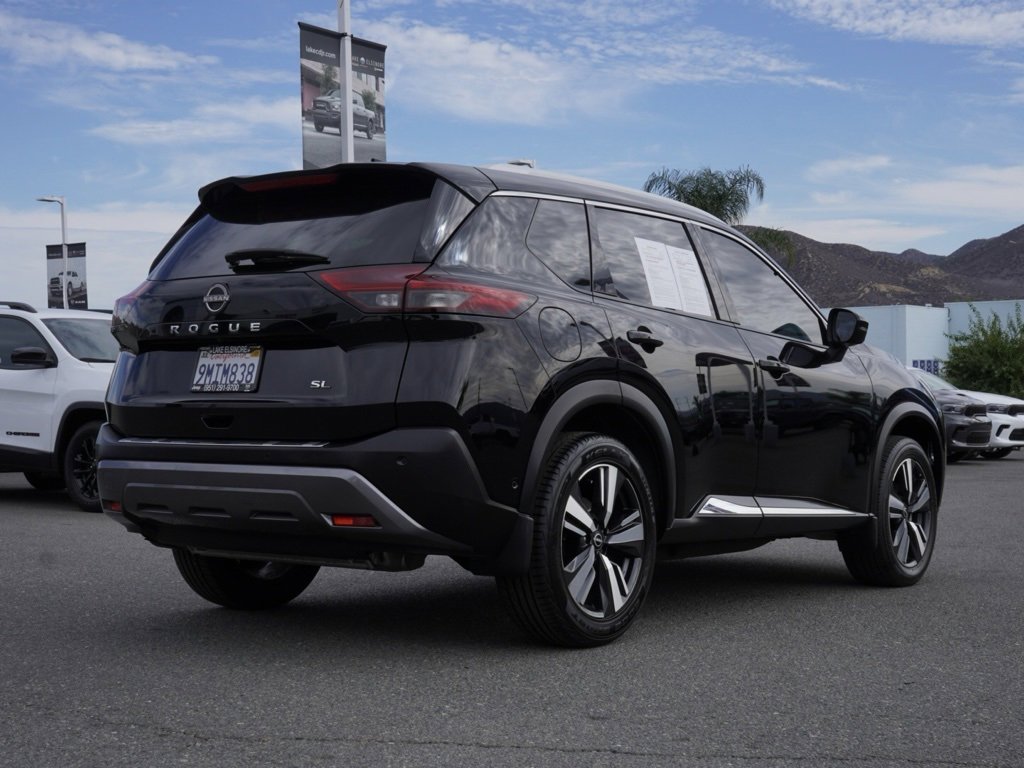 Used 2023 Nissan Rogue SL w/ SL Premium Package image 4