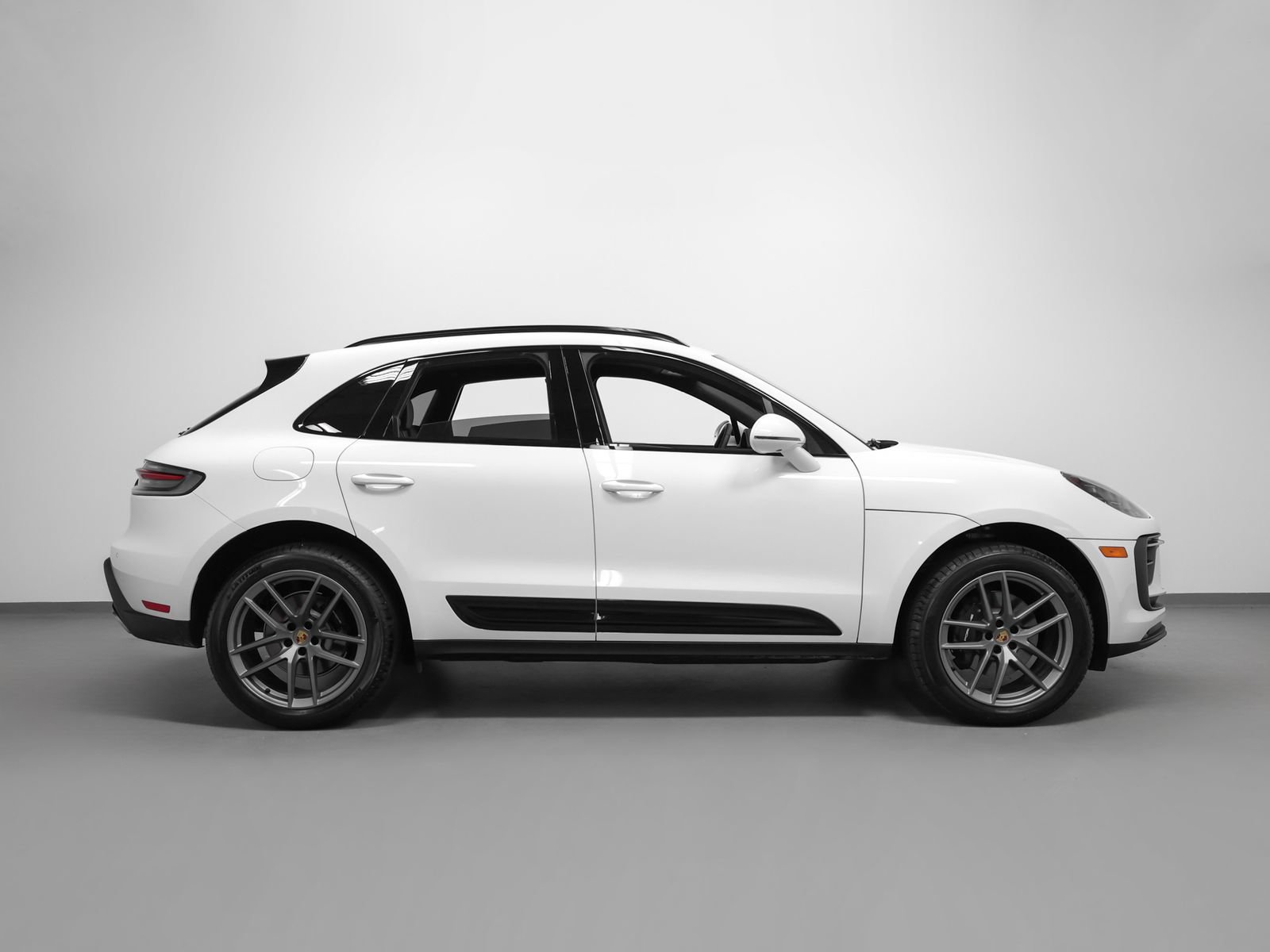 New 2026 Porsche Macan AWD/4WD image 13