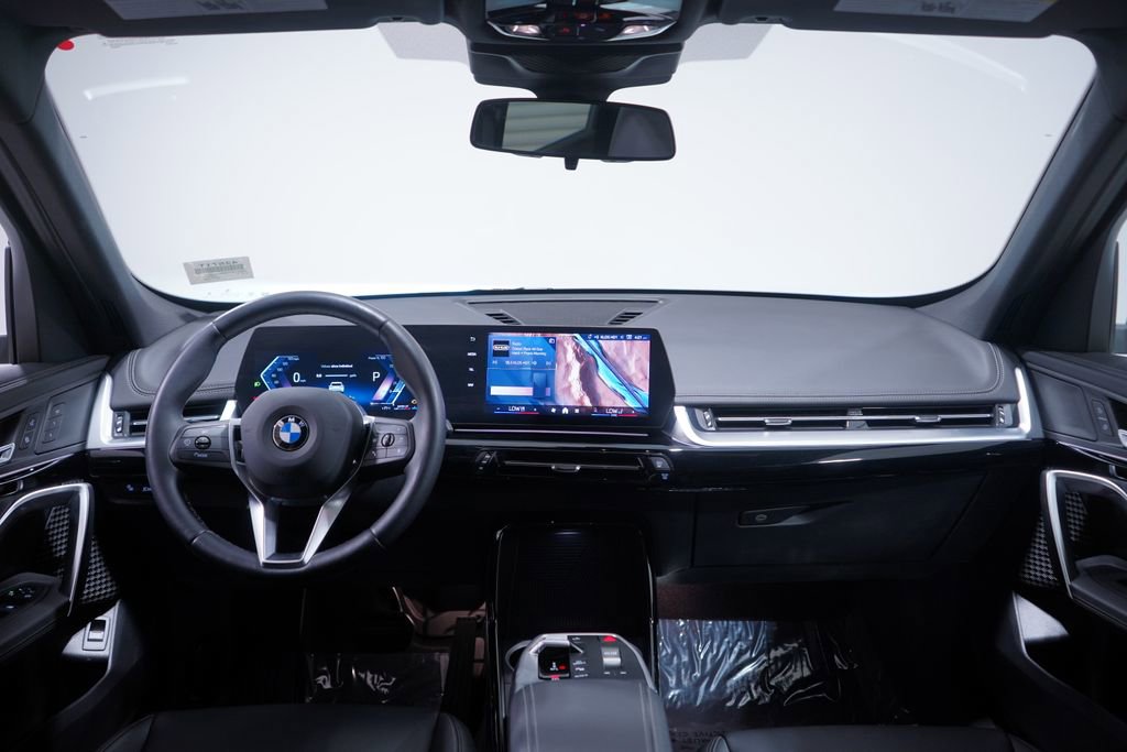 Used 2024 BMW X1 xDrive28i AWD/4WD image 9