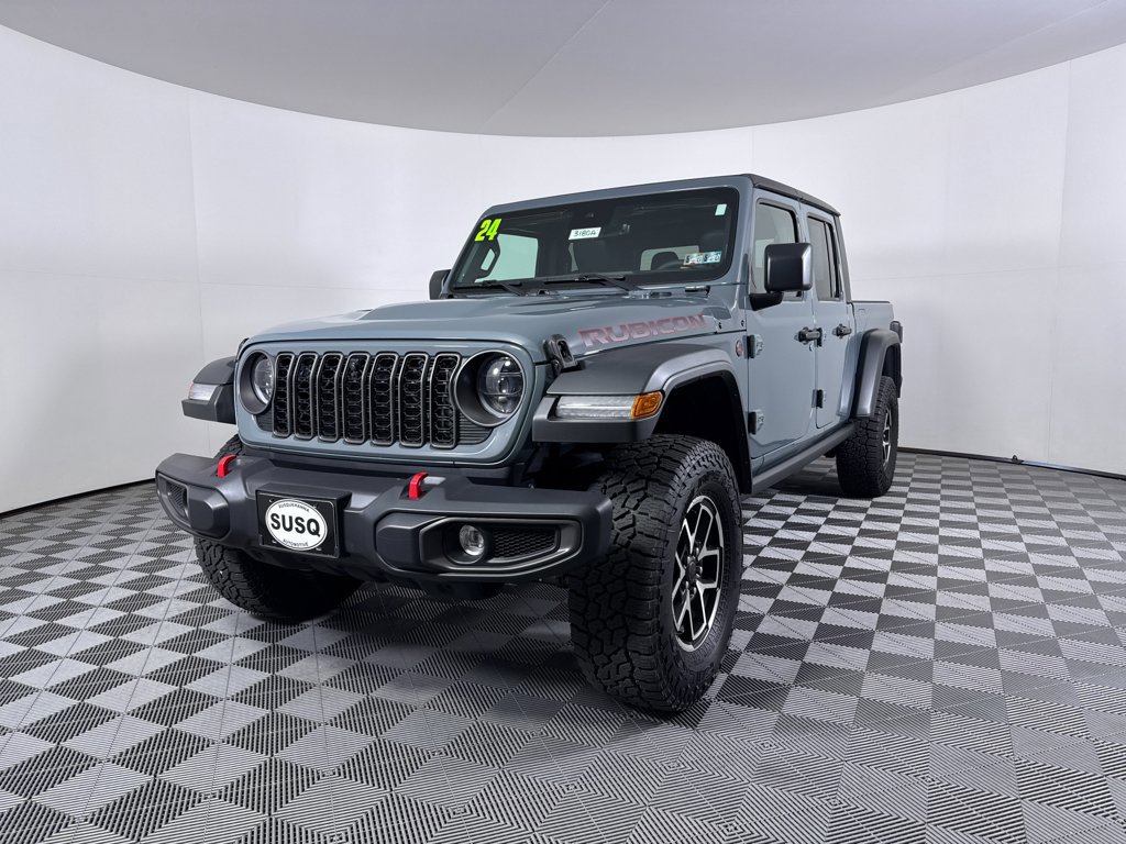 Used 2024 Jeep Gladiator Rubicon w/ Technology Group AWD/4WD image 18