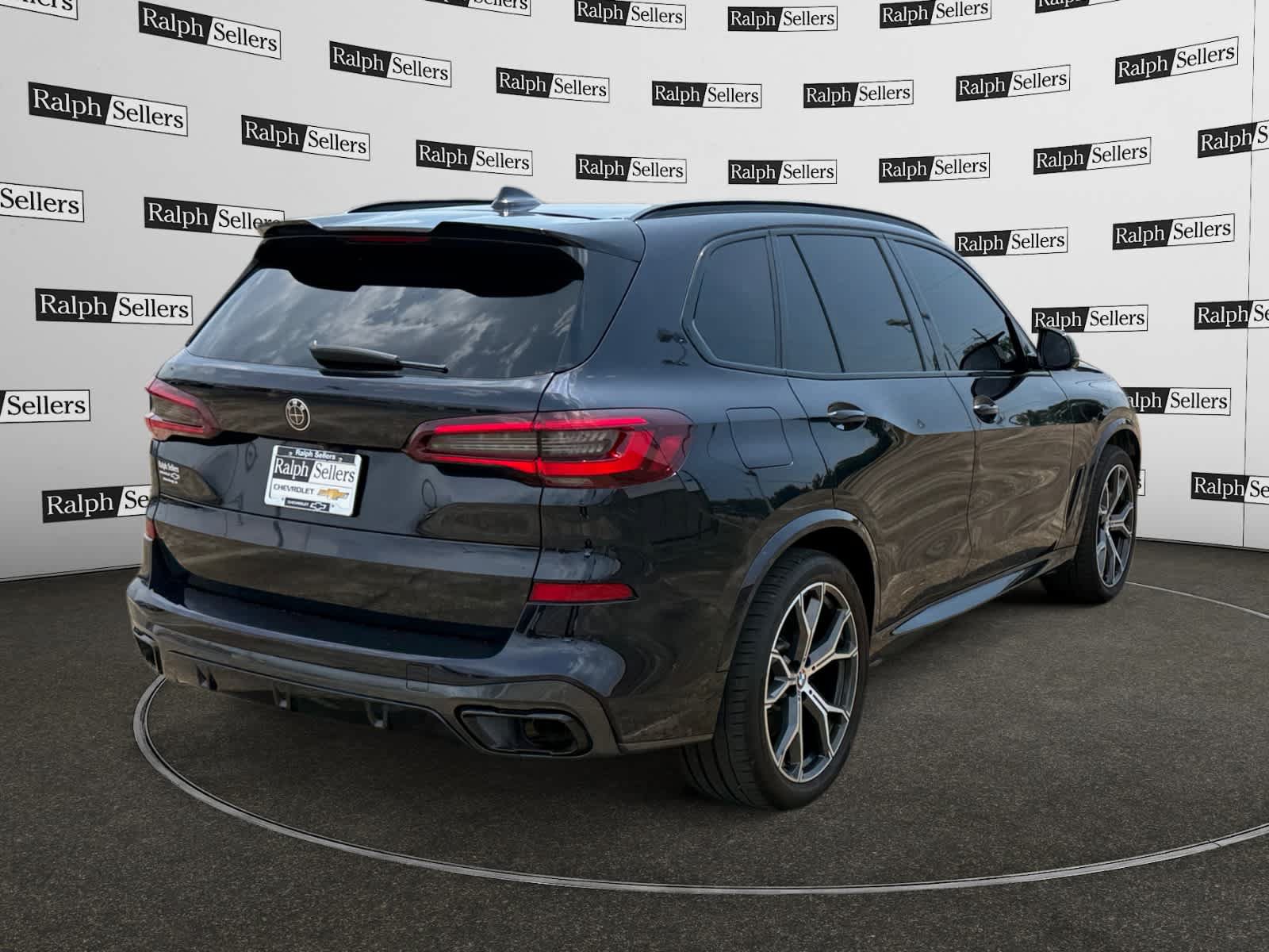 Used 2021 BMW X5 xDrive40i w/ M Sport Package AWD/4WD image 6