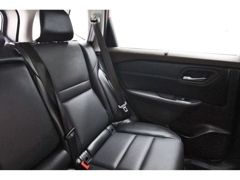 Used 2023 Nissan Rogue SV w/ SV Premium B Package FWD image 10