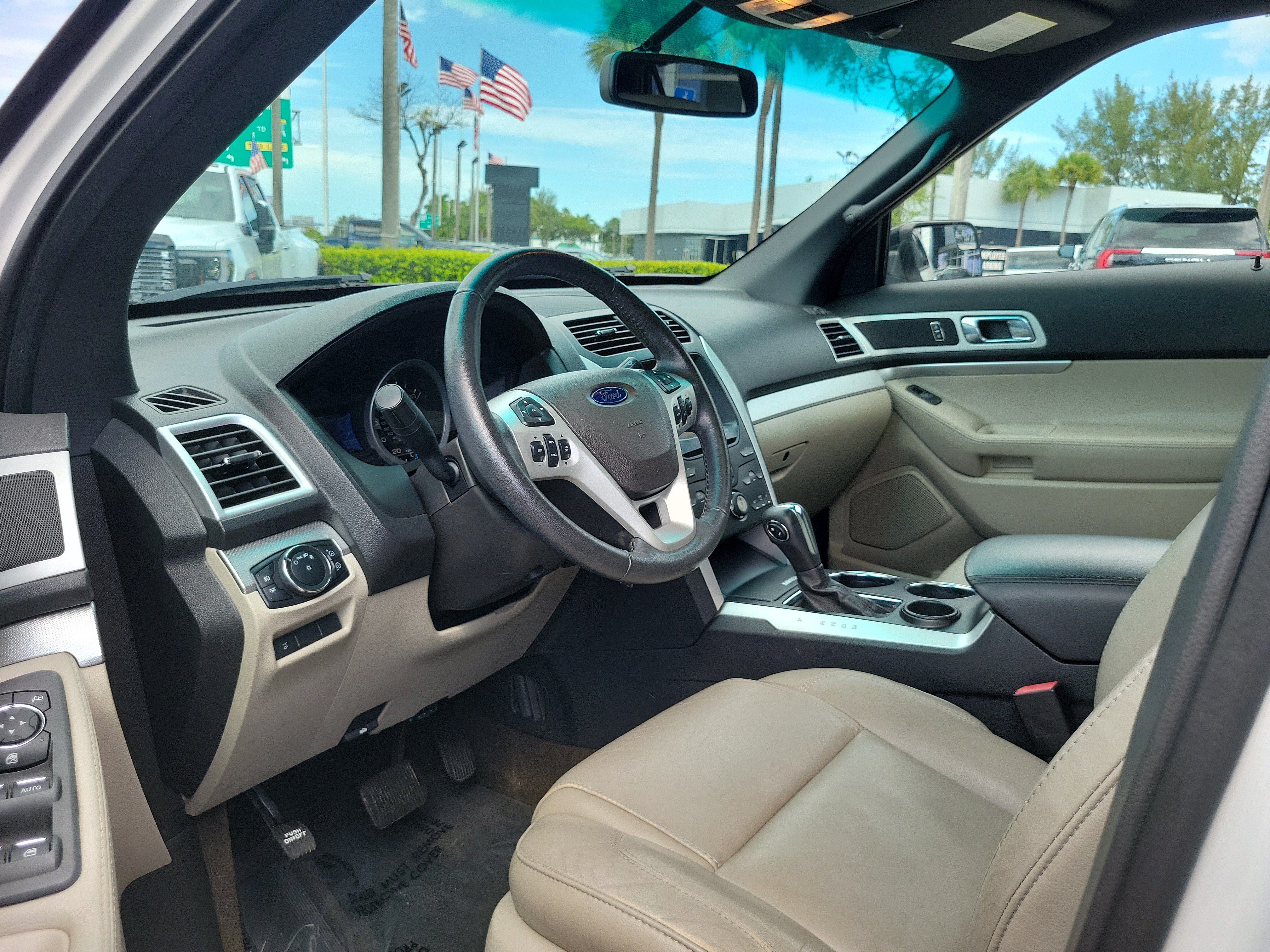 Used 2013 Ford Explorer XLT FWD image 9