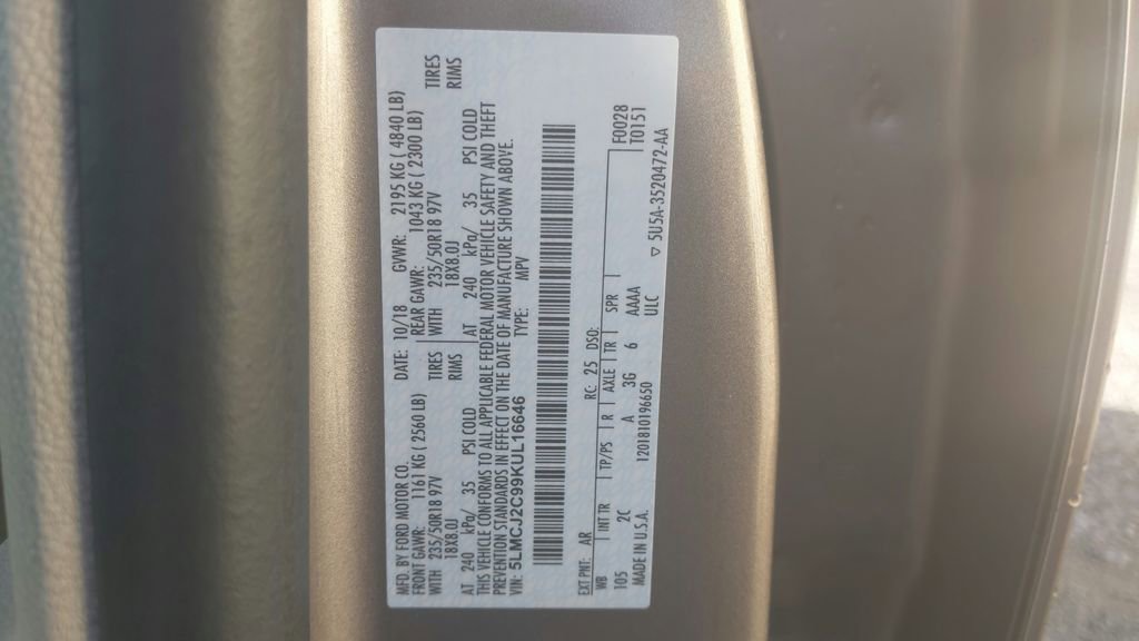 Used 2019 Lincoln MKC Select w/ Select Plus Package FWD image 18