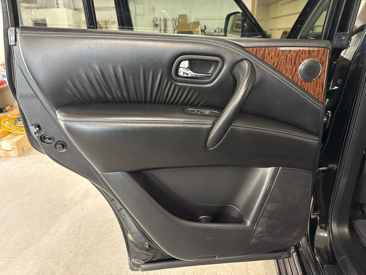 Used 2020 Nissan Armada SL image 40