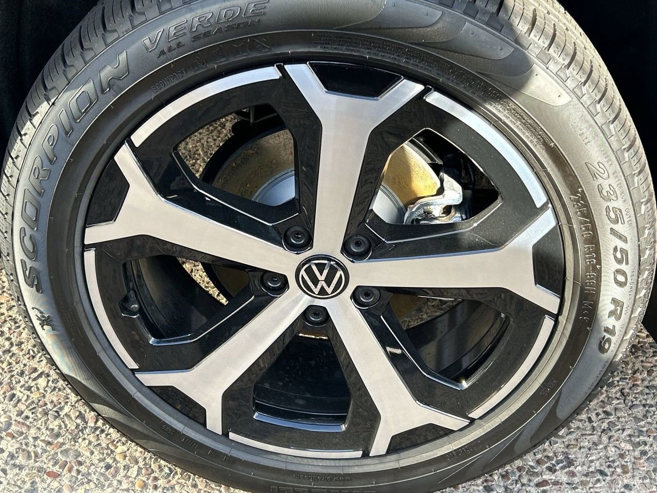 New 2026 Volkswagen Tiguan SE image 6