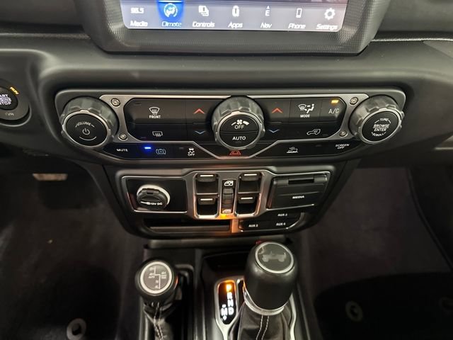 Used 2023 Jeep Wrangler Unlimited Sahara image 23