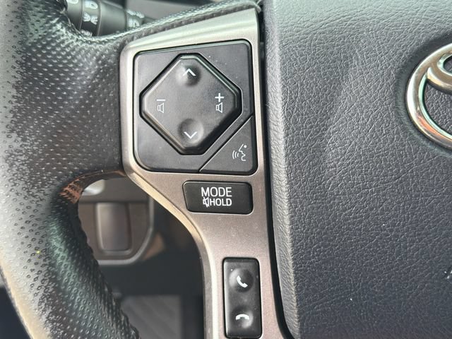Used 2017 Toyota Tacoma SR5 w/ Tow Package AWD/4WD image 28