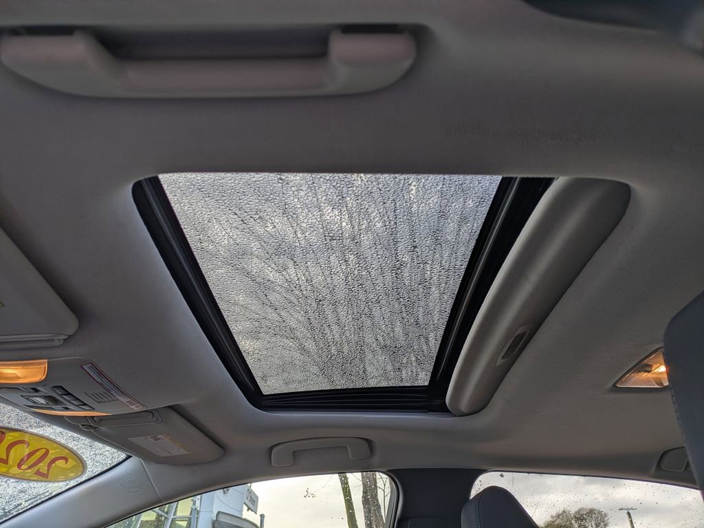 Used 2020 Toyota Corolla LE w/ LE Premium Package image 22