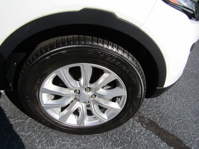 Used 2018 Land Rover Range Rover Evoque SE image 6