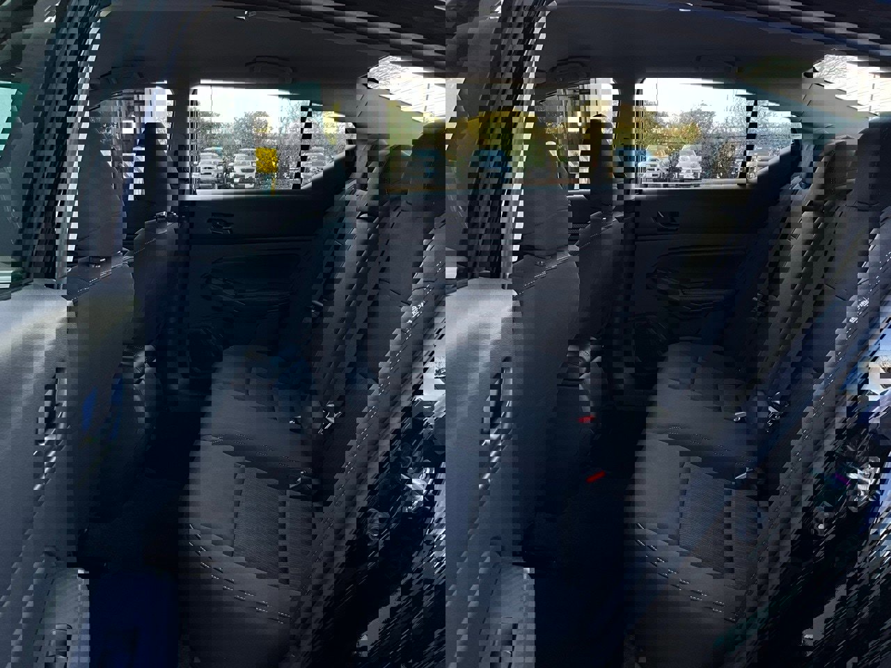 Used 2025 Nissan Altima 2.5 SV image 12