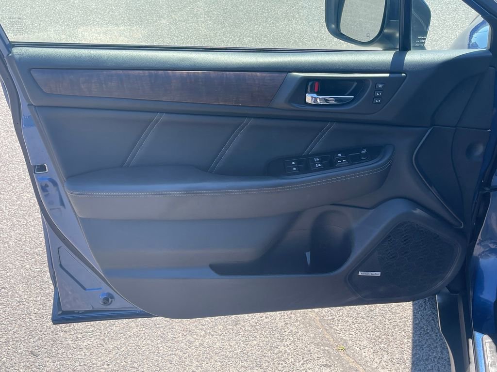 Used 2019 Subaru Outback 3.6R Limited AWD/4WD image 15