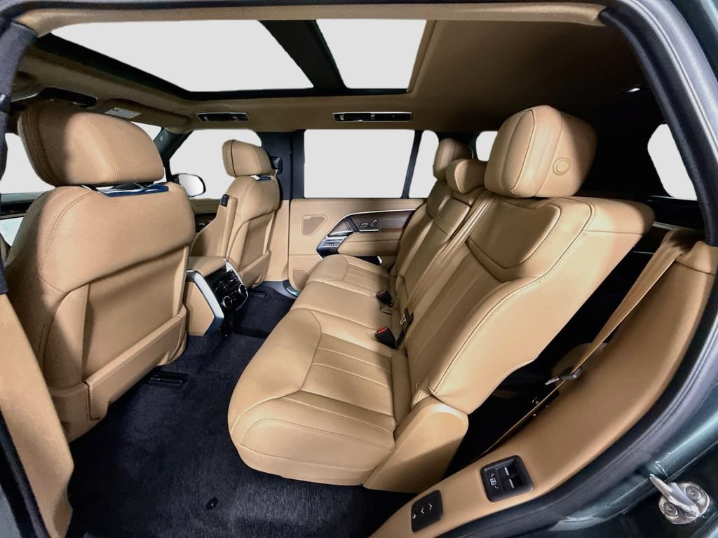 New 2026 Land Rover Range Rover Long Wheelbase SE AWD/4WD image 23