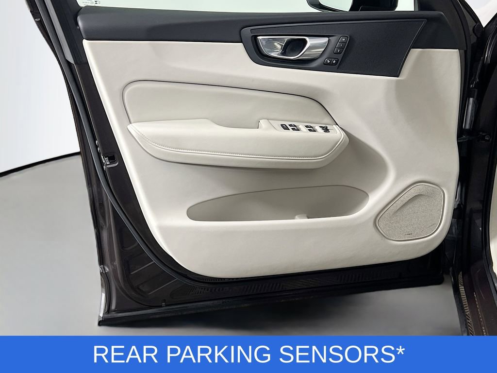 Used 2023 Volvo XC60 T8 Plus image 19