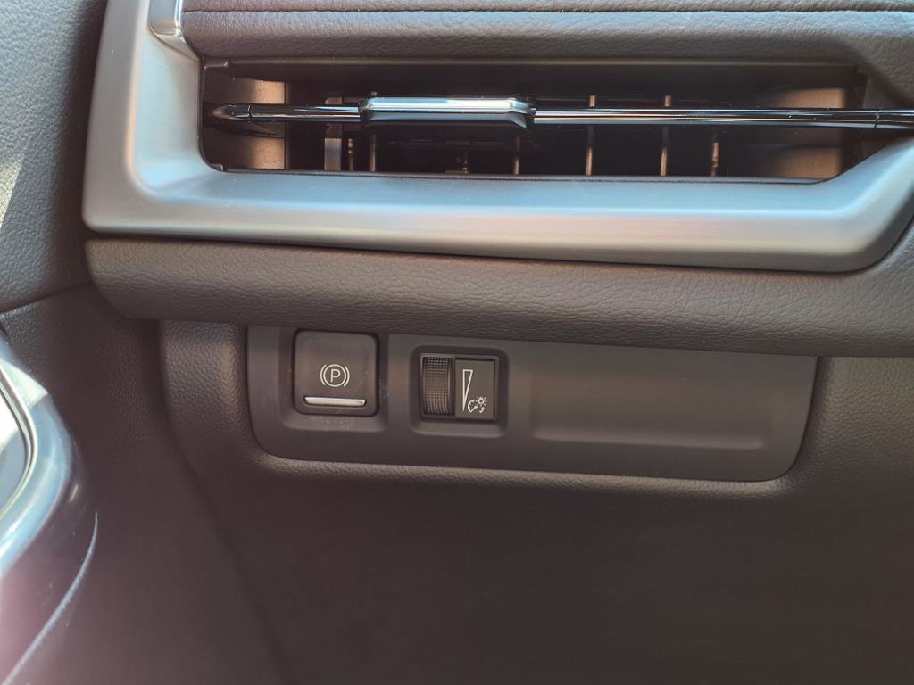 New 2025 Cadillac XT4 Premium Luxury image 26