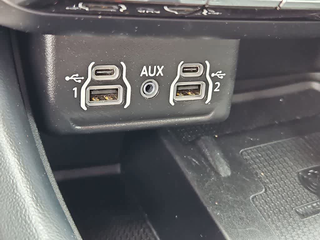 Used 2023 Dodge Durango R/T AWD/4WD image 33