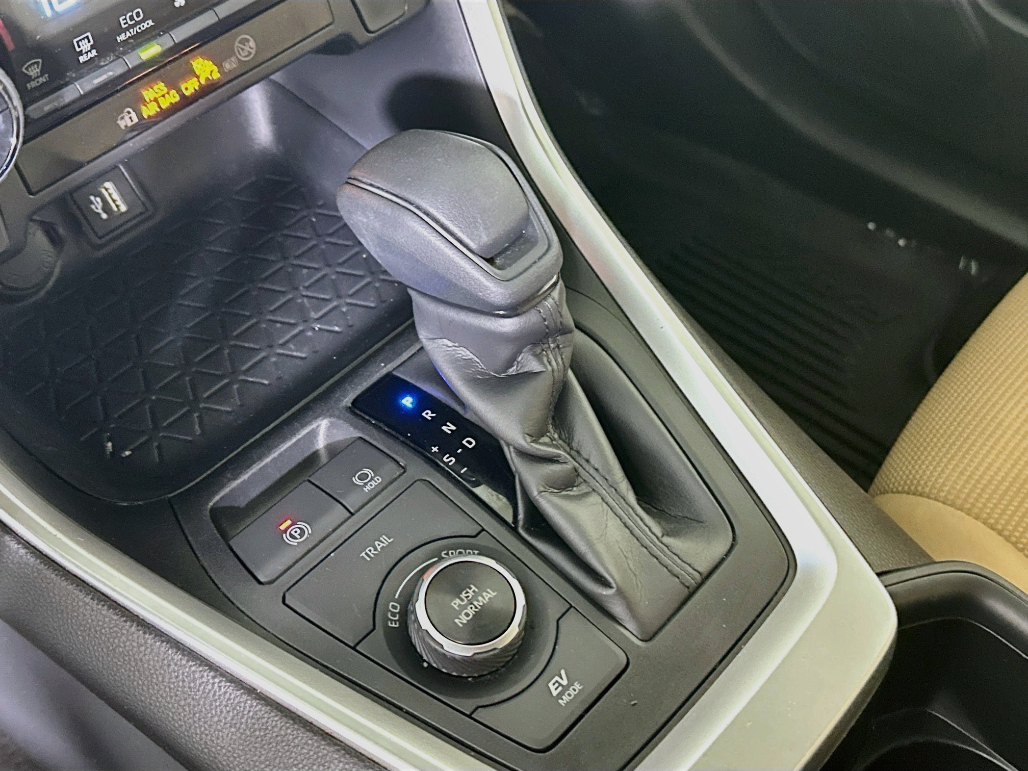 Certified 2023 Toyota RAV4 LE AWD/4WD image 20