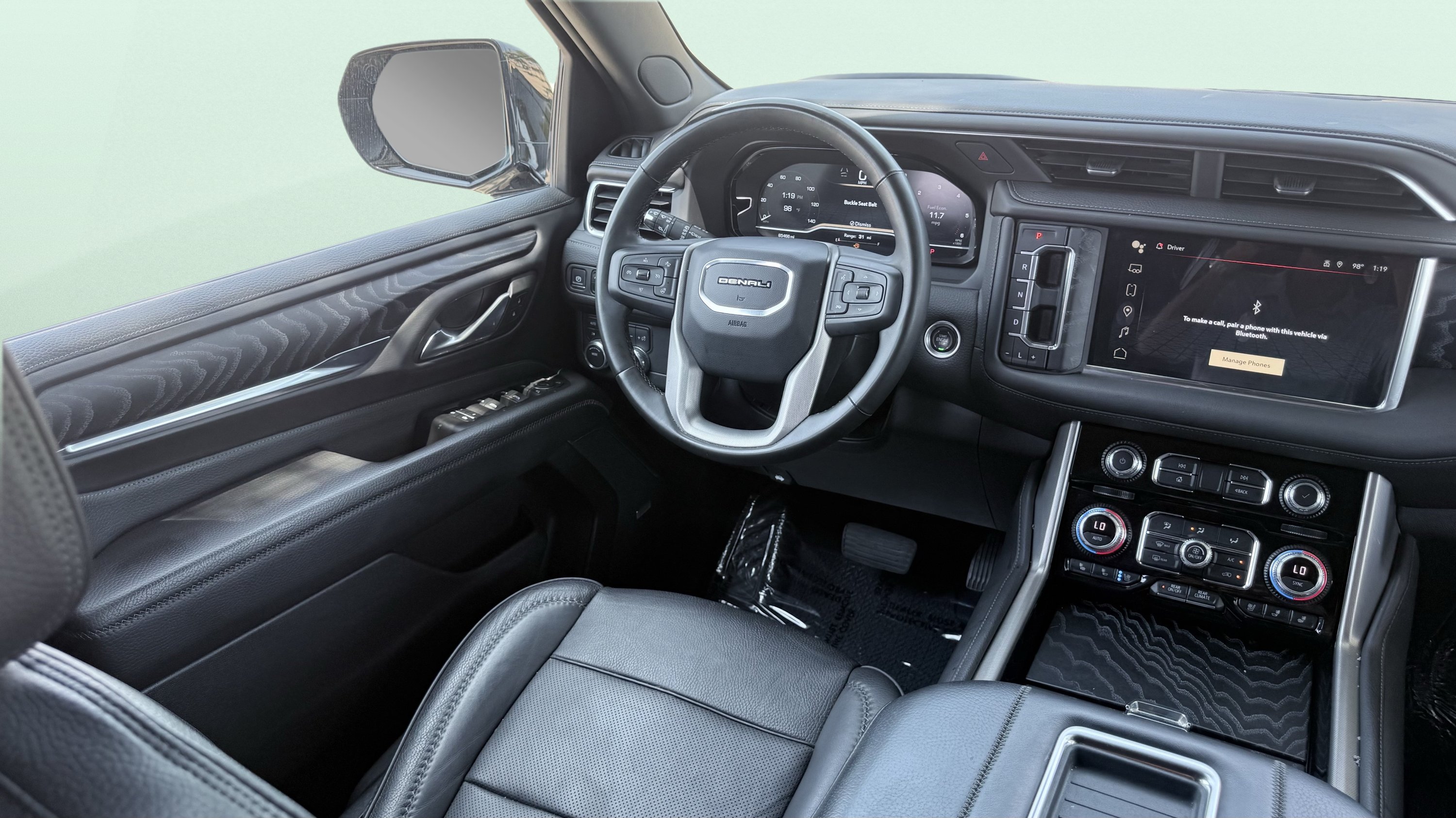 Used 2023 GMC Yukon Denali AWD/4WD image 54