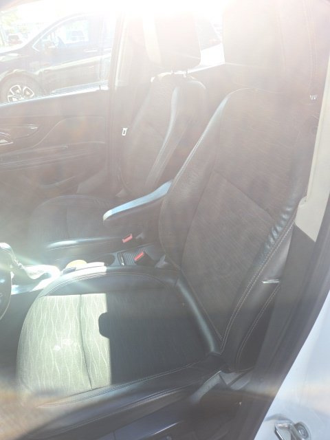 Used 2015 Buick Encore FWD image 2