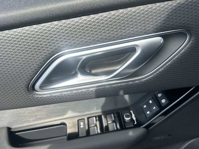 Used 2023 Land Rover Range Rover Velar R-Dynamic S image 24