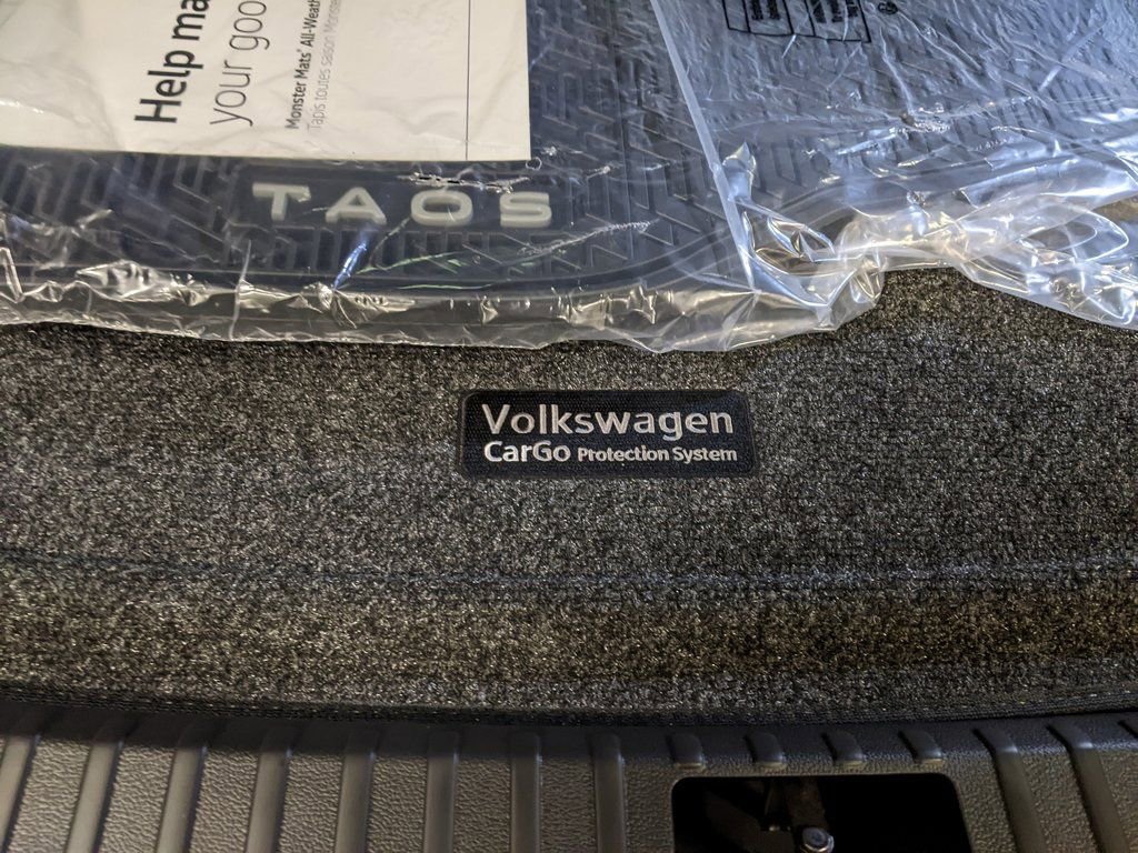 New 2026 Volkswagen Taos SEL image 28
