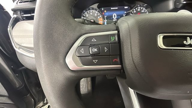 Used 2023 Jeep Compass Limited w/ Sun and Sound Group AWD/4WD image 16