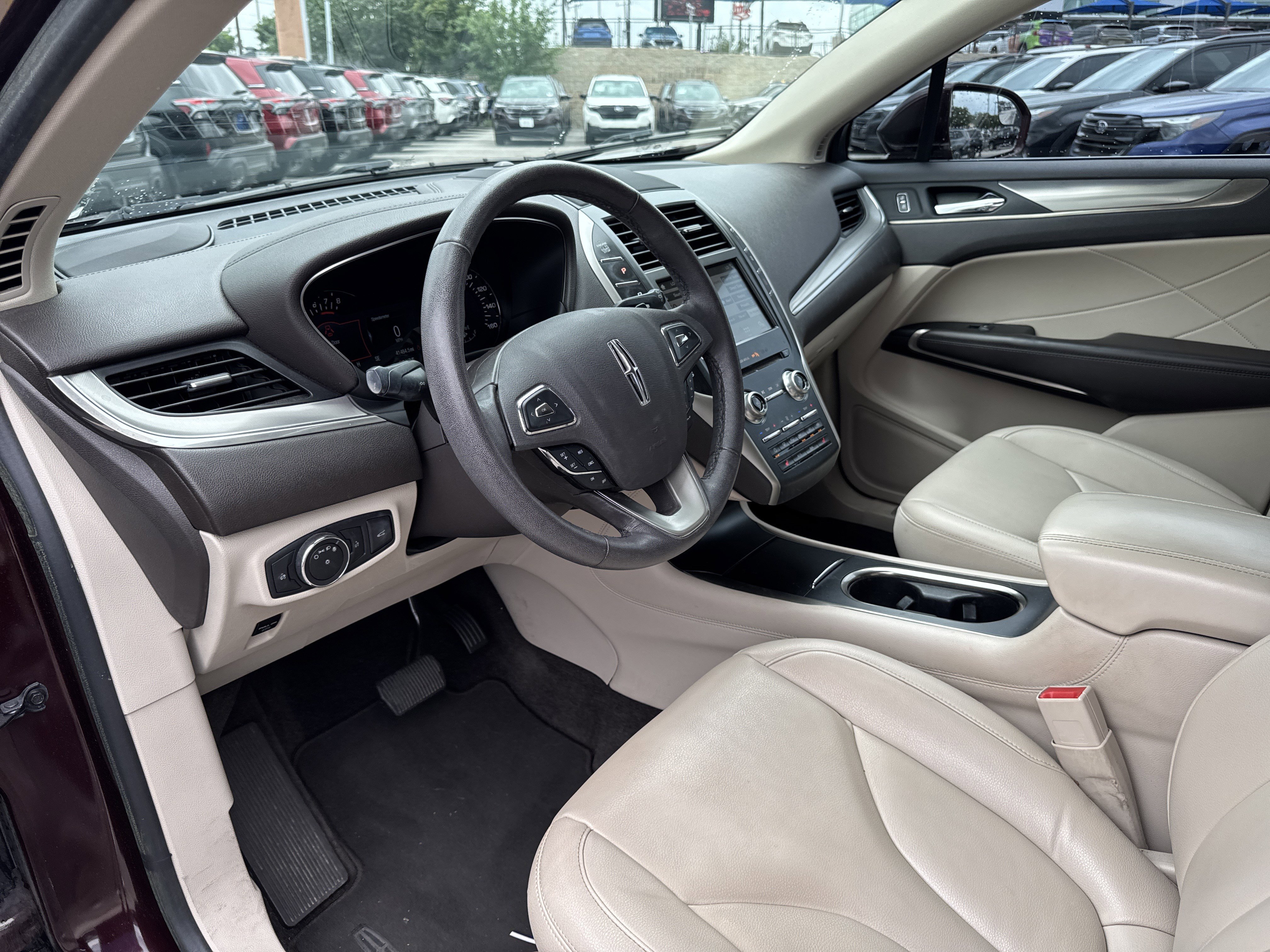 Used 2018 Lincoln MKC Premiere FWD image 23