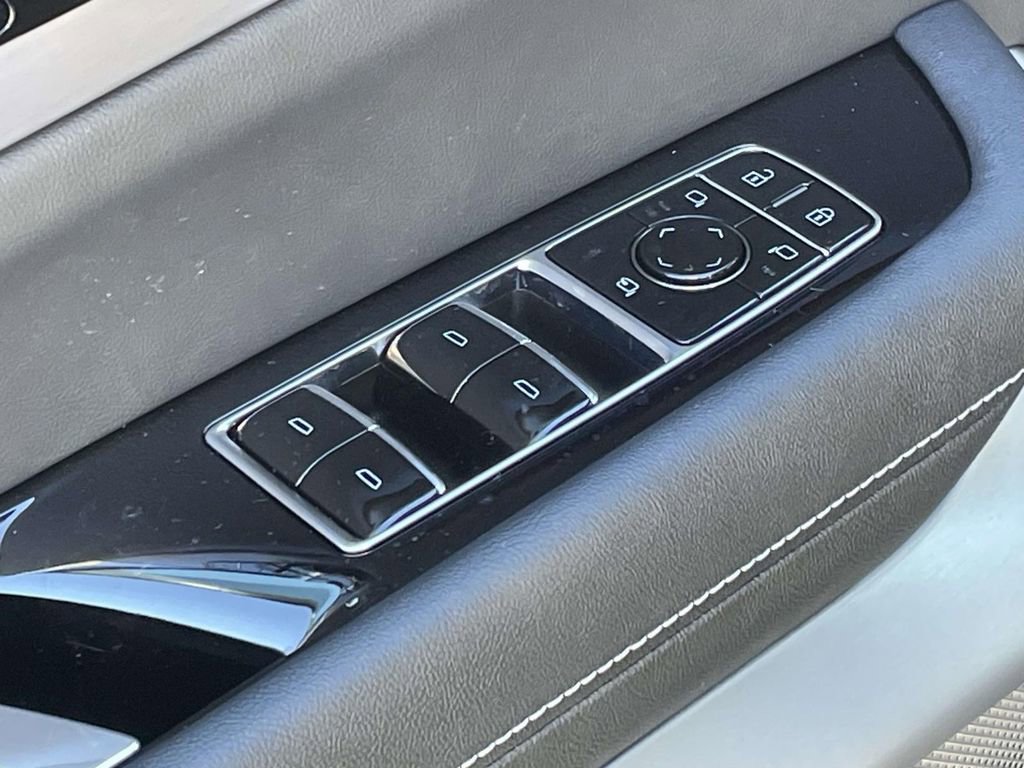 New 2026 Cadillac Vistiq Sport image 18