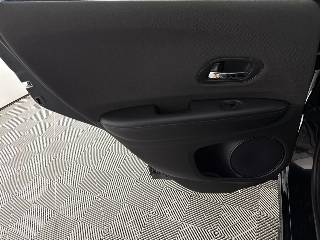 Used 2019 Honda HR-V Sport image 11