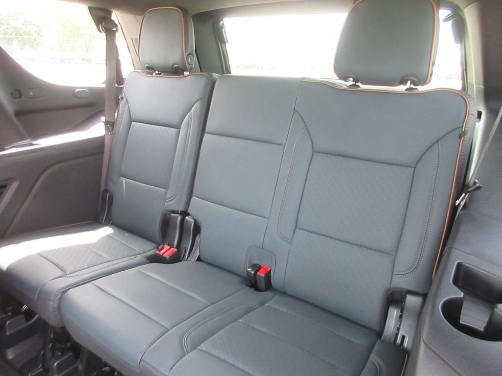 New 2026 GMC Yukon AT4 w/ AT4 Premium Plus Package AWD/4WD image 13