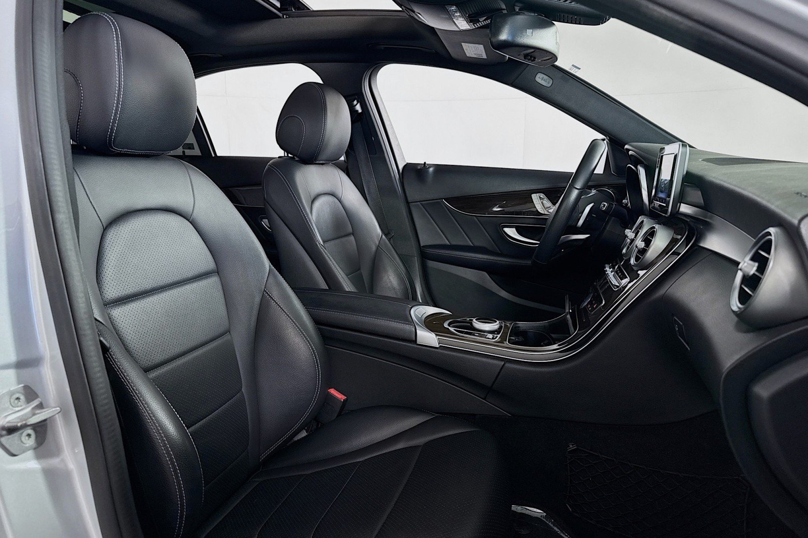 Certified 2018 Mercedes-Benz C 300 Sedan image 7