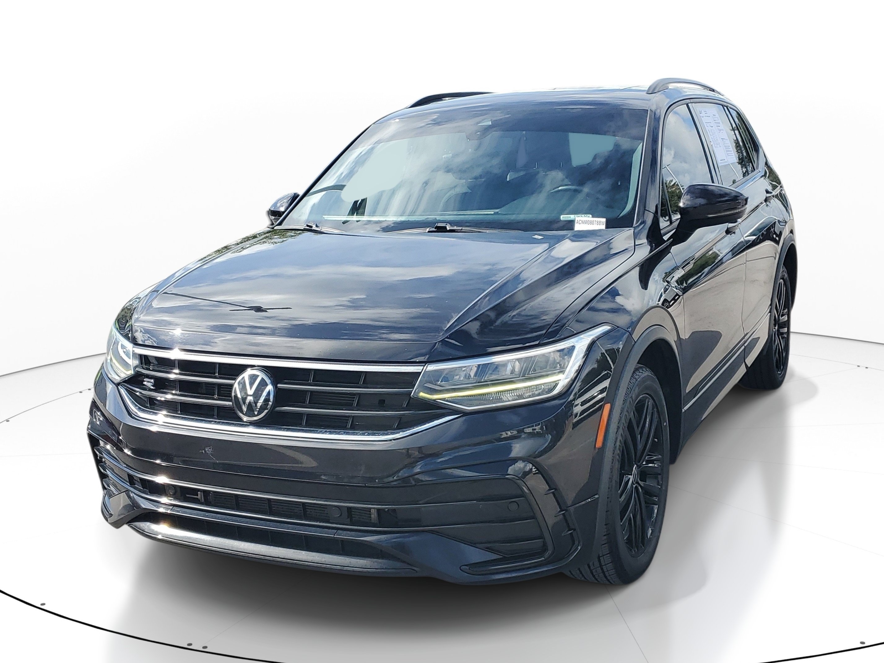 Used 2022 Volkswagen Tiguan SE R-Line FWD image 4