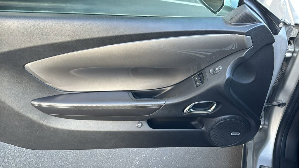 Used 2010 Chevrolet Camaro SS image 18