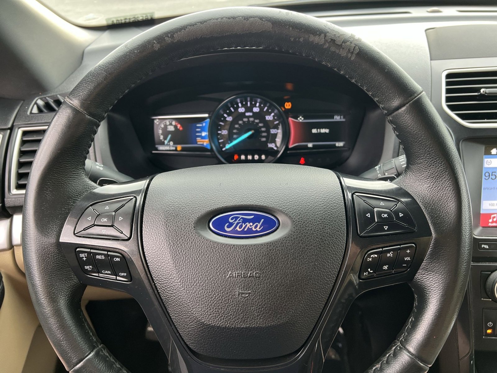 Used 2017 Ford Explorer XLT w/ Equipment Group 202A AWD/4WD image 24