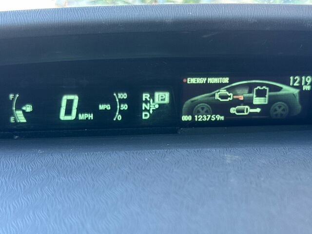 Used 2015 Toyota Prius Two w/ Preferred Accessory Package FWD image 29