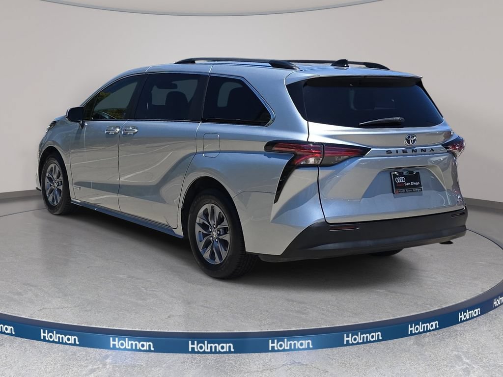 Used 2021 Toyota Sienna LE FWD image 8