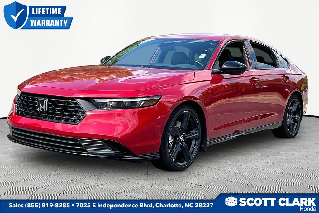 Used 2025 Honda Accord Sport image 3