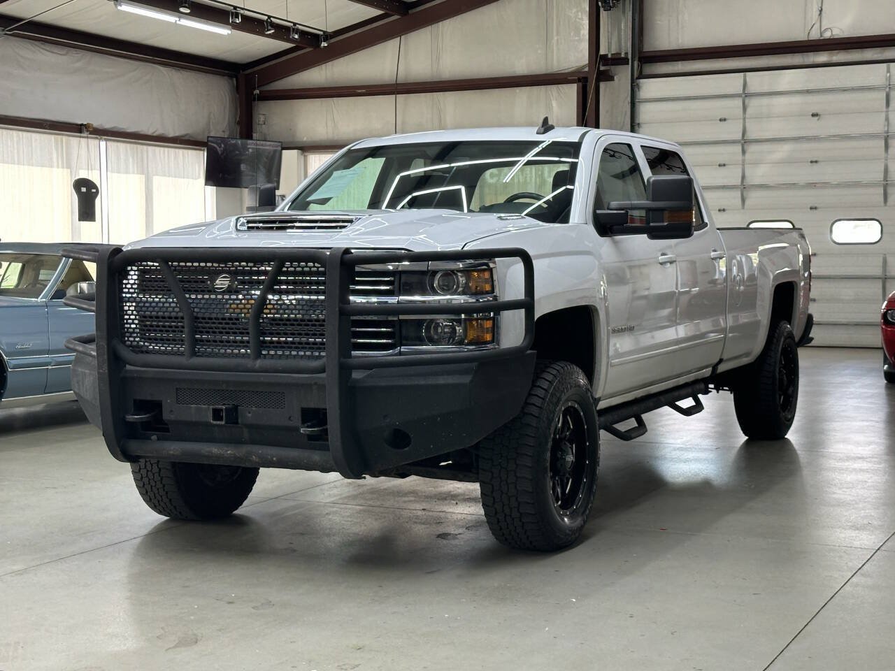 Used 2018 Chevrolet Silverado 3500 LT AWD/4WD image 5