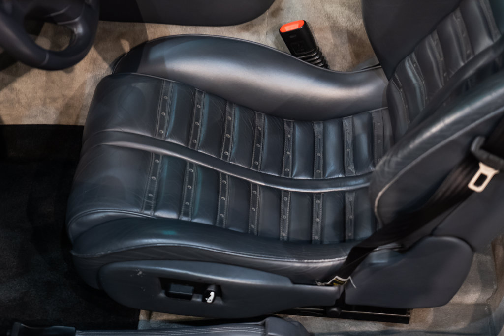 Used 2001 Ferrari 550 Maranello Coupe RWD image 25