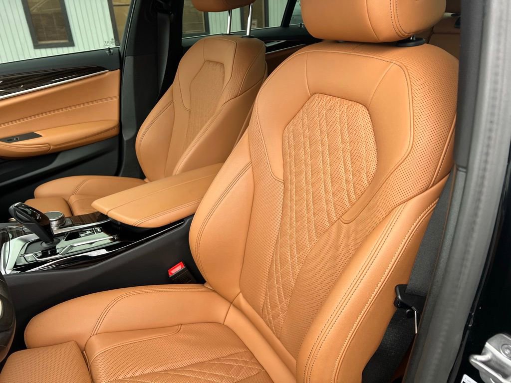 Used 2023 BMW 540i xDrive w/ Convenience Package image 10
