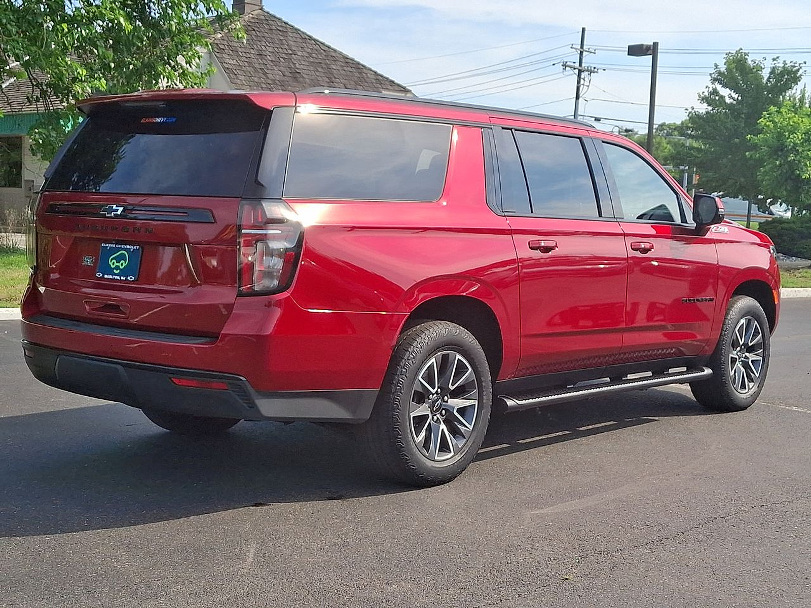 Certified 2024 Chevrolet Suburban Z71 w/ Luxury Package AWD/4WD image 25