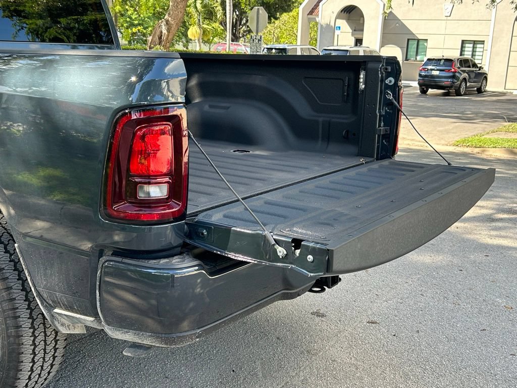 New 2026 RAM 2500 Big Horn AWD/4WD image 32