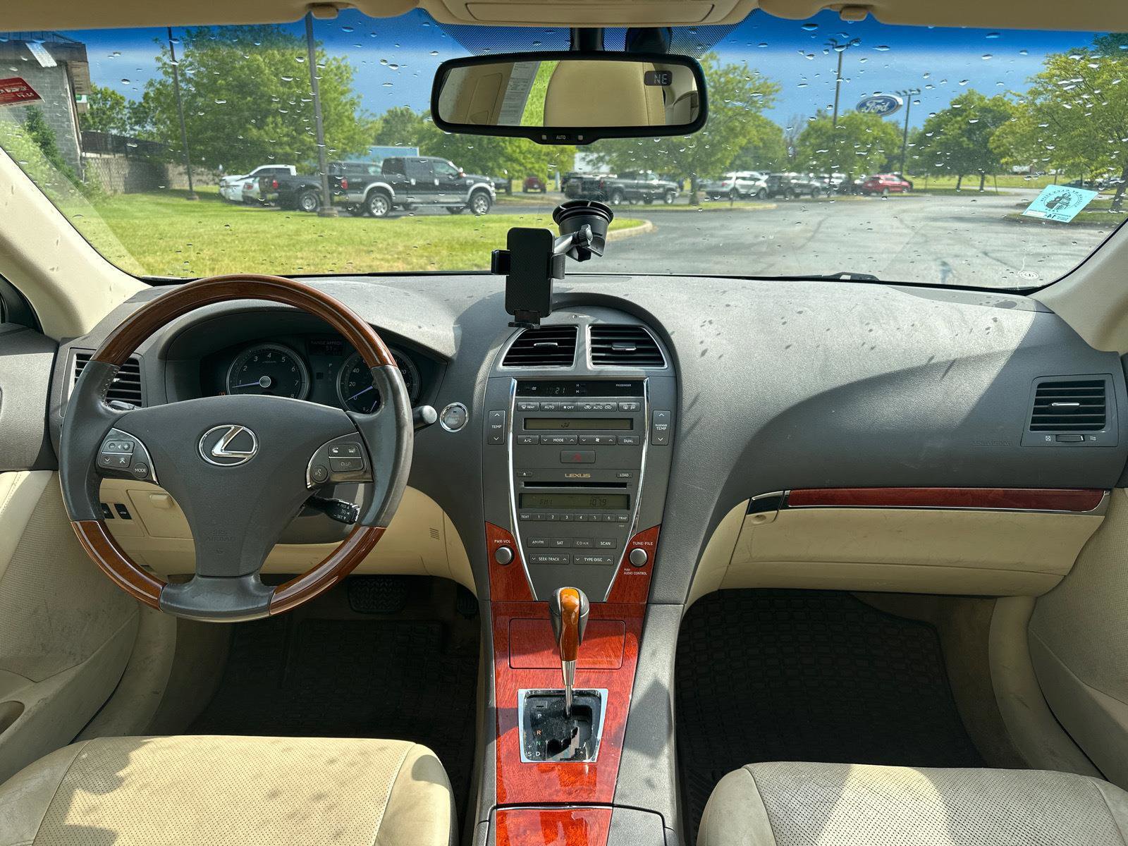 Used 2011 Lexus ES 350 FWD image 2