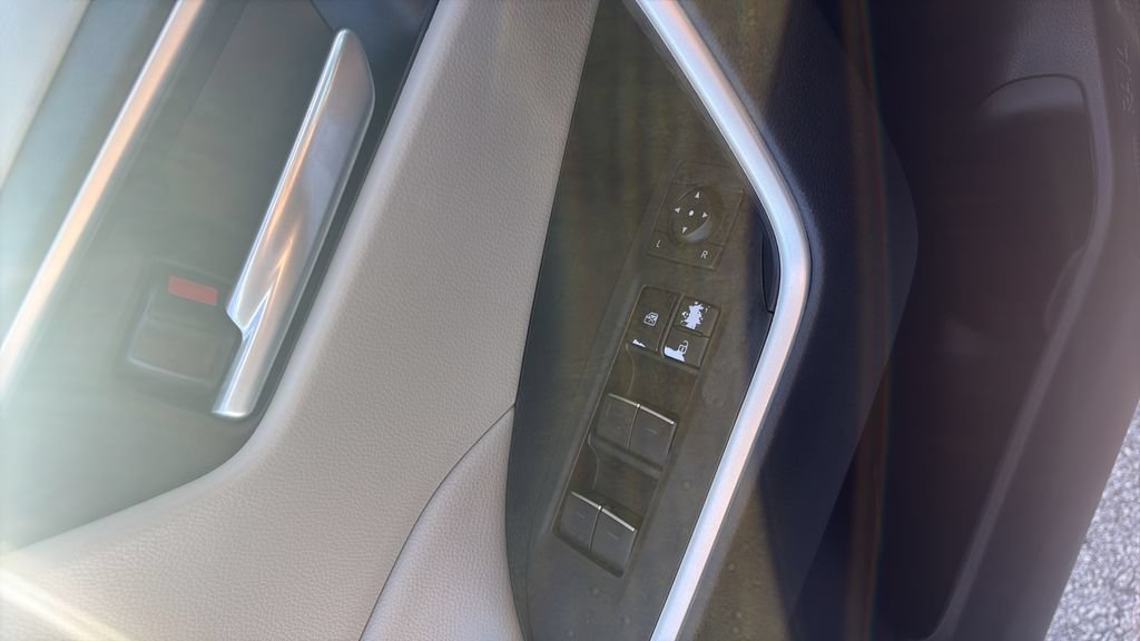 Used 2023 Toyota RAV4 XLE w/ Convenience Package FWD image 20