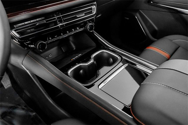 Used 2026 Chevrolet Traverse RS image 34