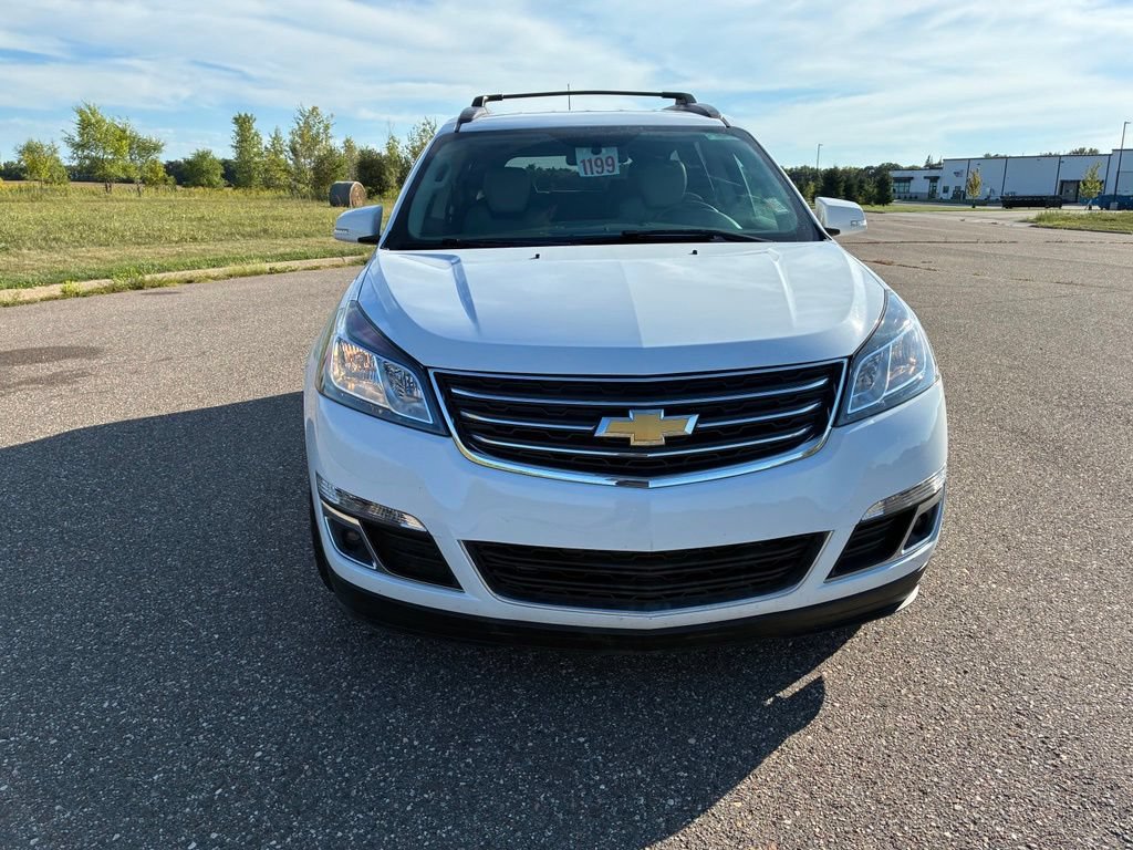 Used 2017 Chevrolet Traverse LT AWD/4WD image 3